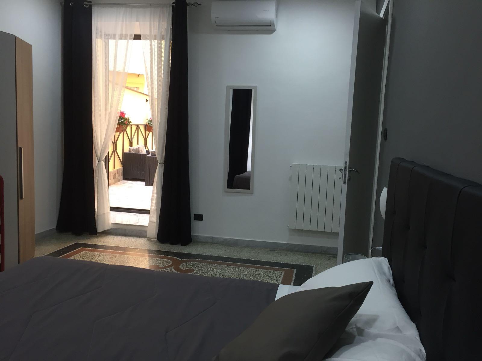 Mb95 - Mezzocannone Luxurious Bed&Breakfast Napoli Eksteriør billede