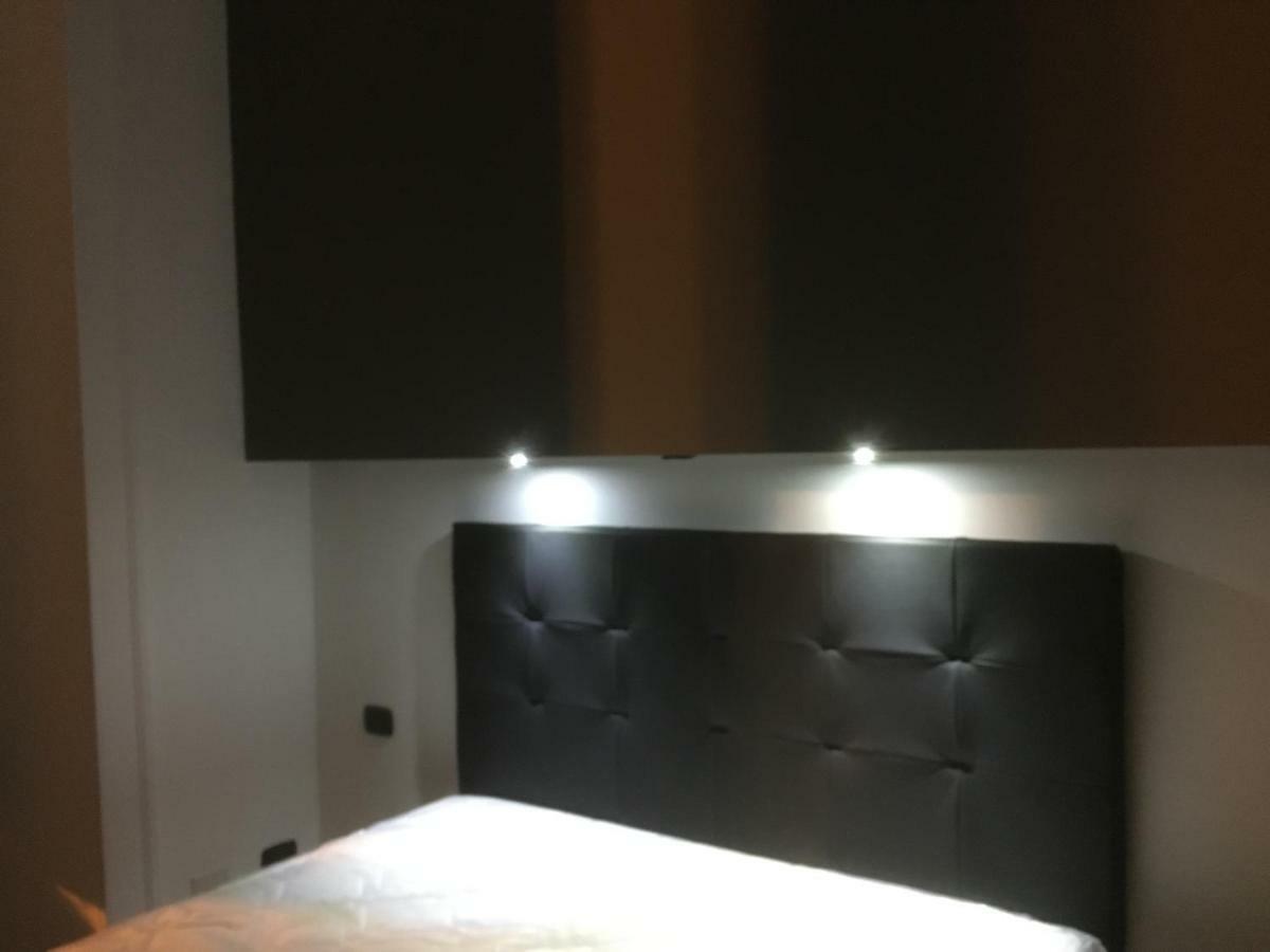 Mb95 - Mezzocannone Luxurious Bed&Breakfast Napoli Eksteriør billede