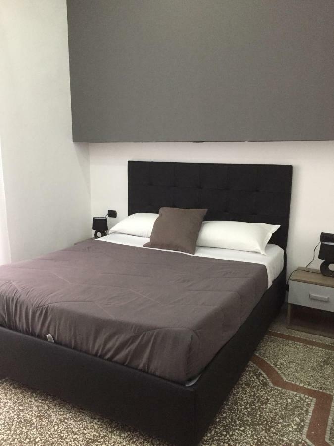 Mb95 - Mezzocannone Luxurious Bed&Breakfast Napoli Eksteriør billede