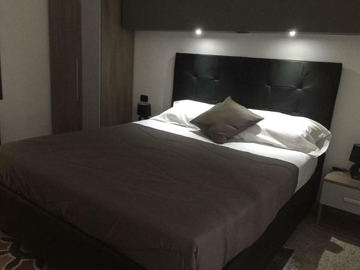 Mb95 - Mezzocannone Luxurious Bed&Breakfast Napoli Eksteriør billede