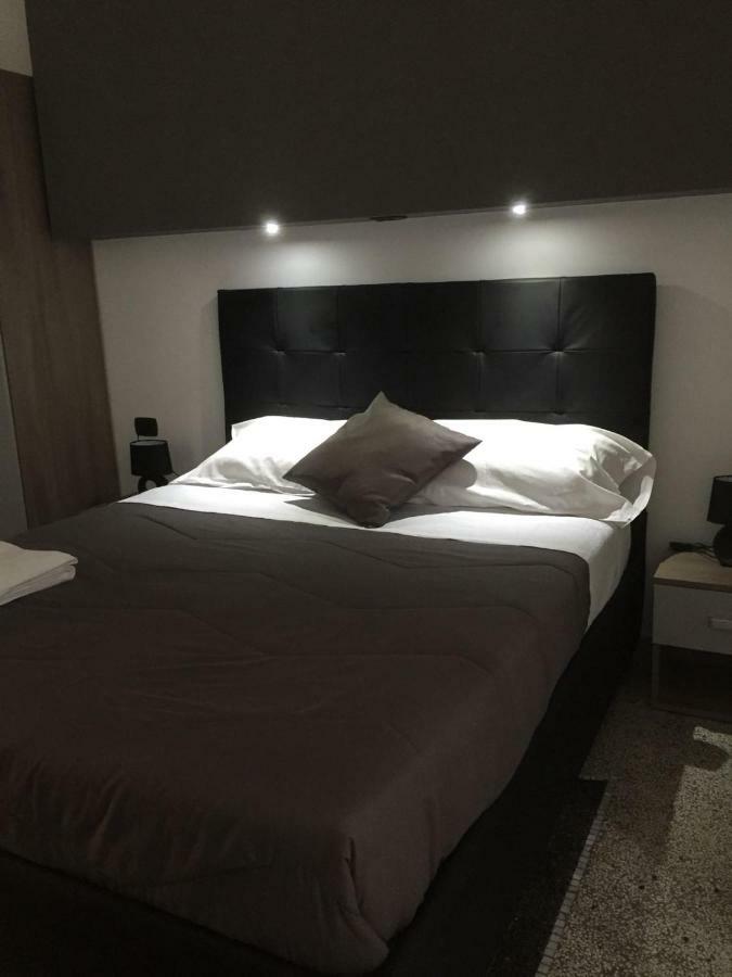 Mb95 - Mezzocannone Luxurious Bed&Breakfast Napoli Eksteriør billede